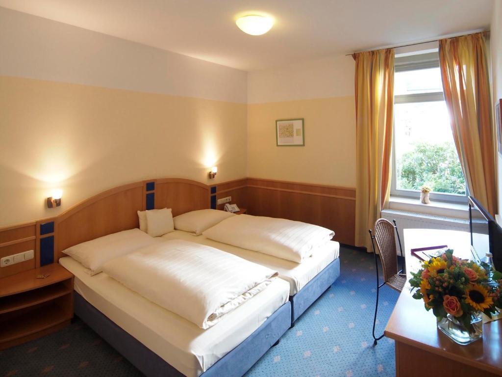 Forsthaus Bergedorf Hotel Hamburg Room photo
