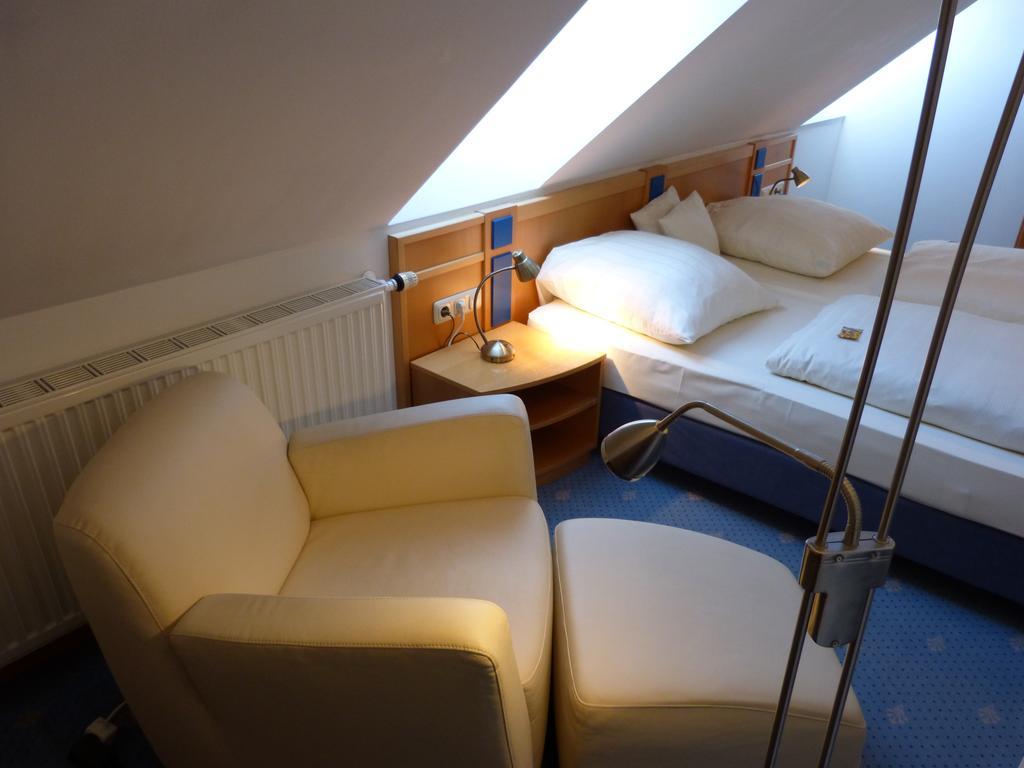 Forsthaus Bergedorf Hotel Hamburg Room photo