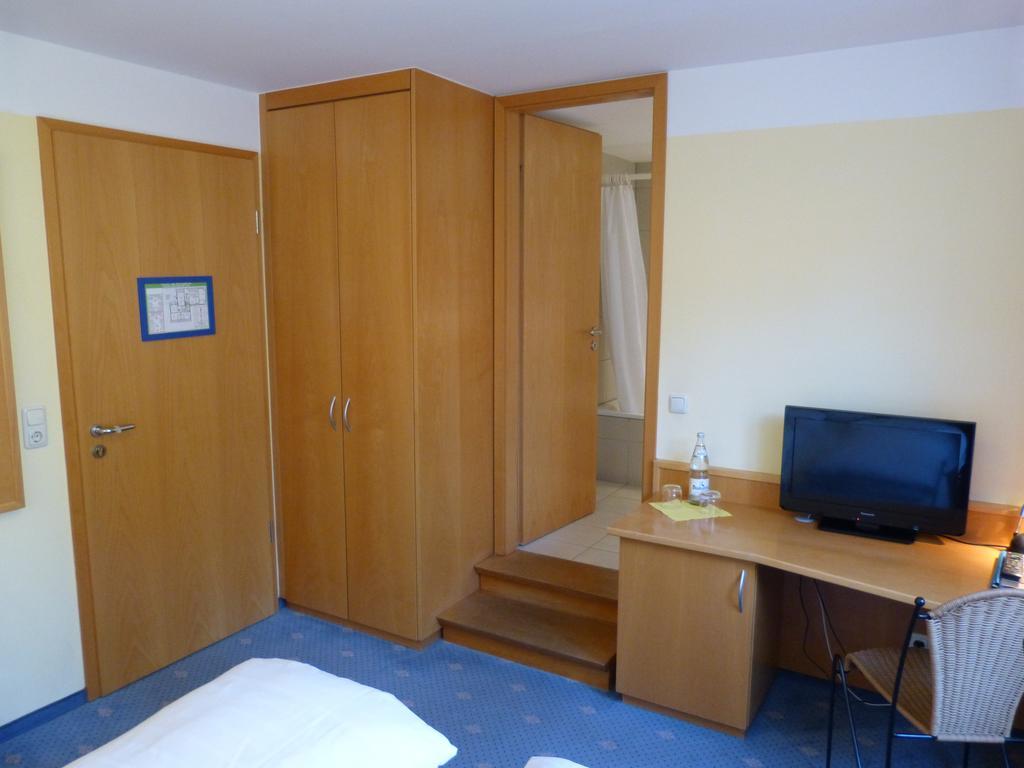 Forsthaus Bergedorf Hotel Hamburg Room photo